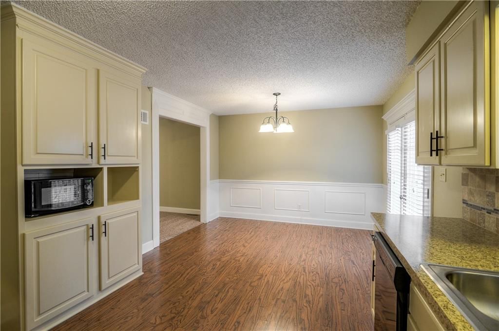 Photo 10 of 30 - 1709 N Hanover Avenue