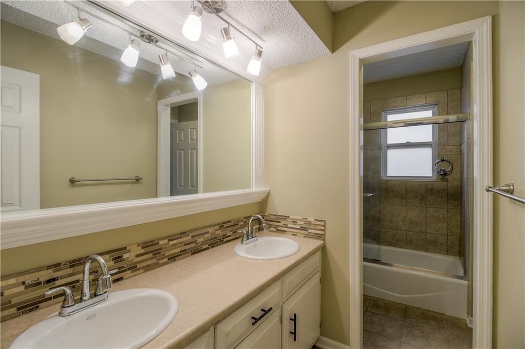 Photo 17 of 30 - 1709 N Hanover Avenue