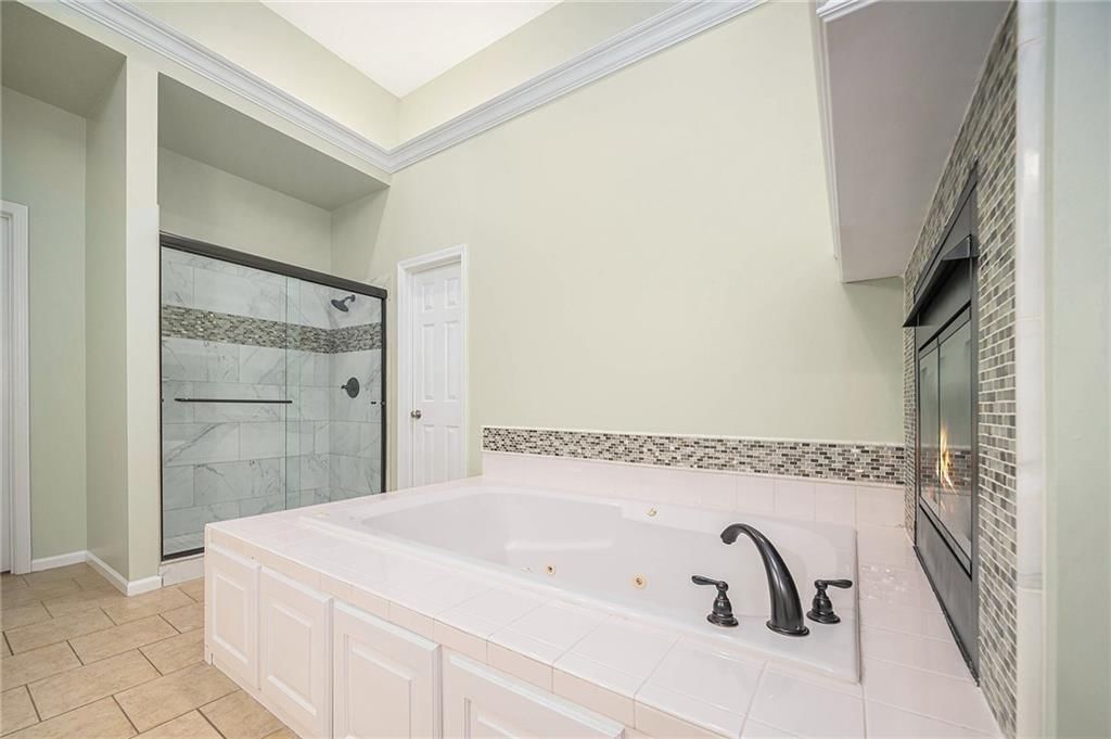 4528 W 140th Street — photo 25