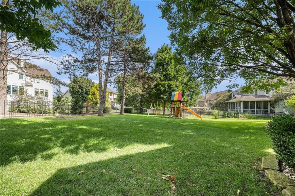4528 W 140th Street — photo 44