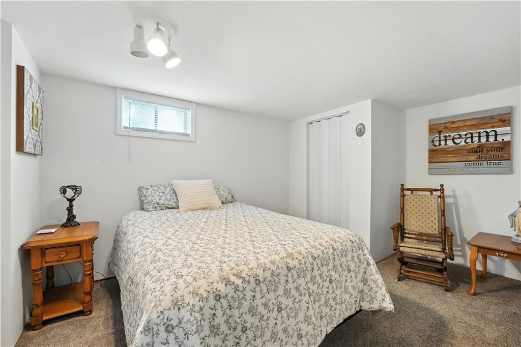 Photo 20 of 27 - 705 Galaxie Avenue
