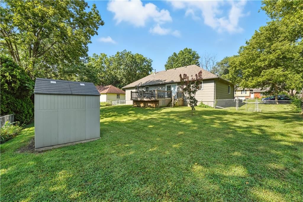 Photo 25 of 27 - 705 Galaxie Avenue