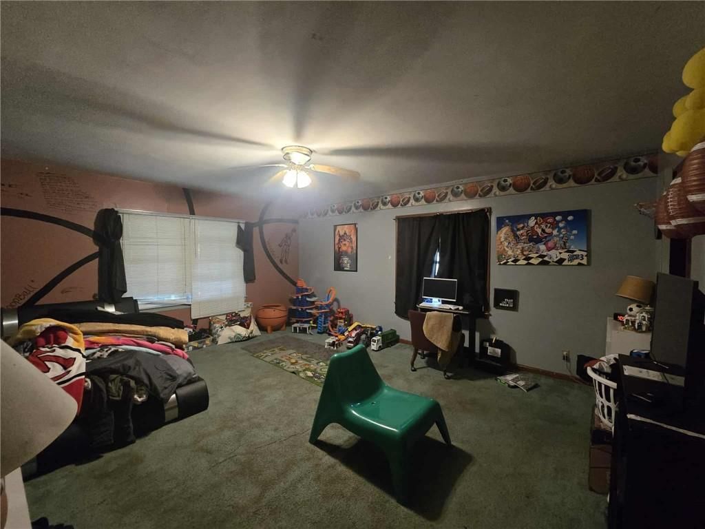 215 E Henry Street — photo 19
