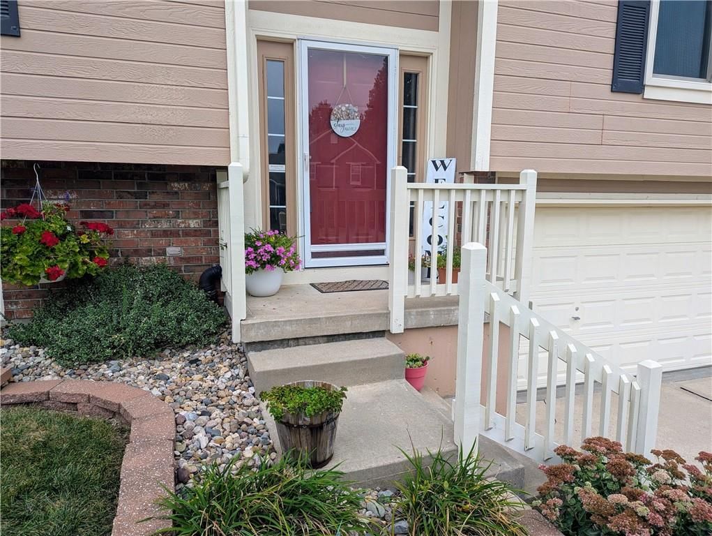 1402 Tabitha Lane — photo 2