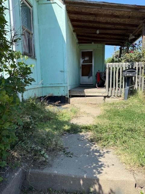 Photo 2 of 15 - 3800 Strong Avenue