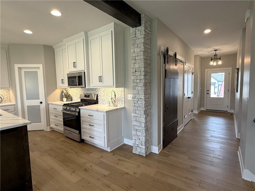 4133 NE Dearborn Lane — photo 5