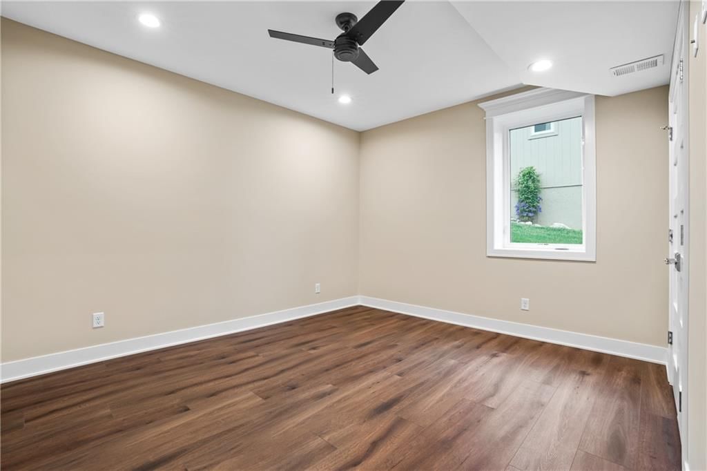 4367 NE Hideaway Drive — photo 37