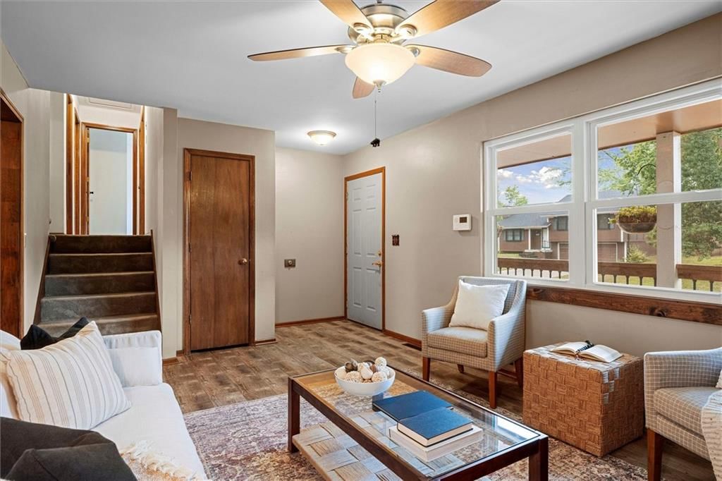 613 SE Bugle Court — photo 5