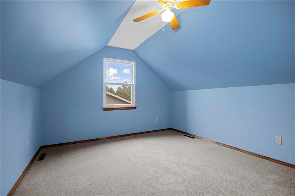 613 SE Bugle Court — photo 21
