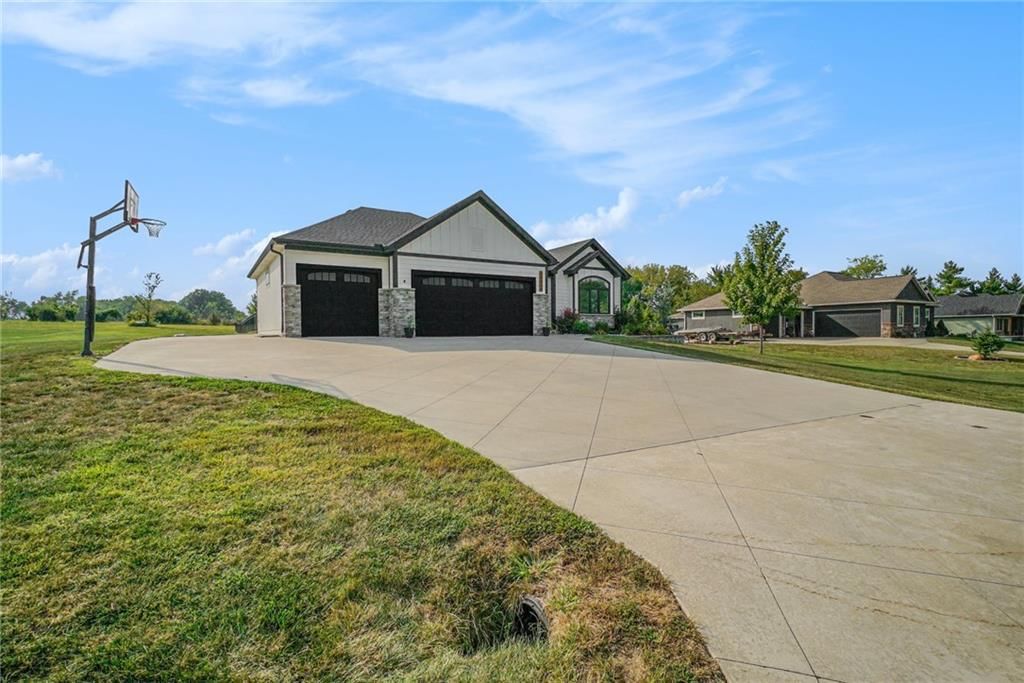22710 Shadow Ridge Drive — photo 2