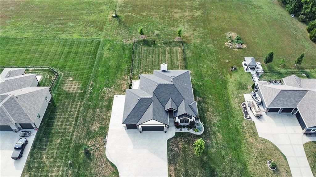 22710 Shadow Ridge Drive — photo 3