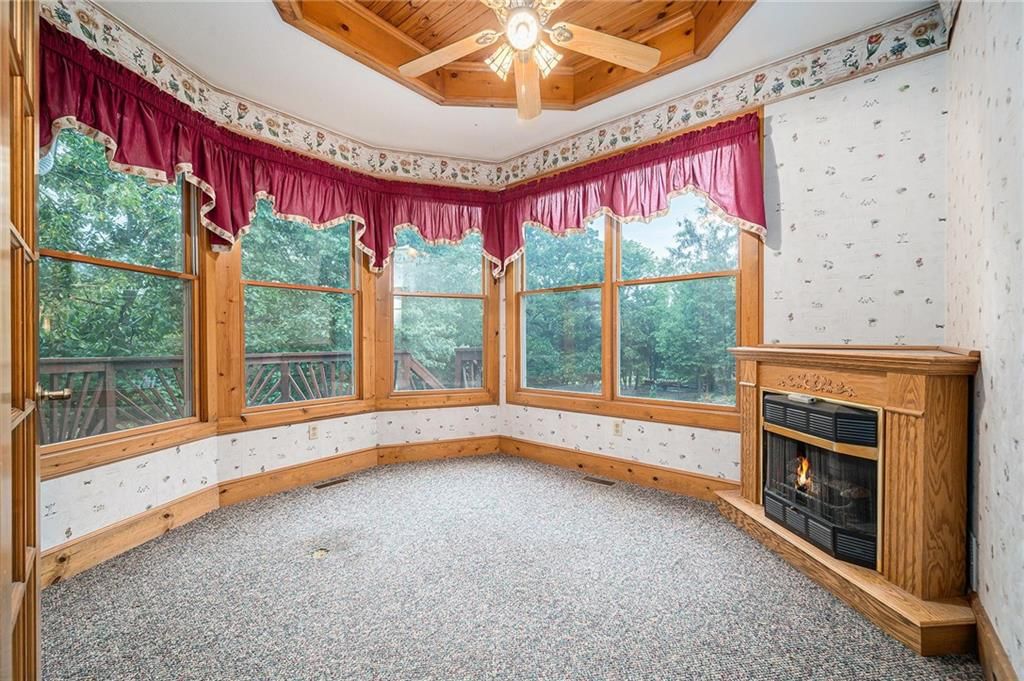 8250 Ravenswood Lane — photo 9