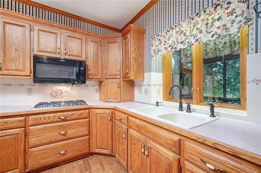 8250 Ravenswood Lane — photo 13