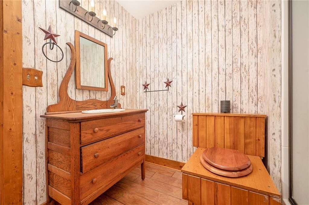8250 Ravenswood Lane — photo 15
