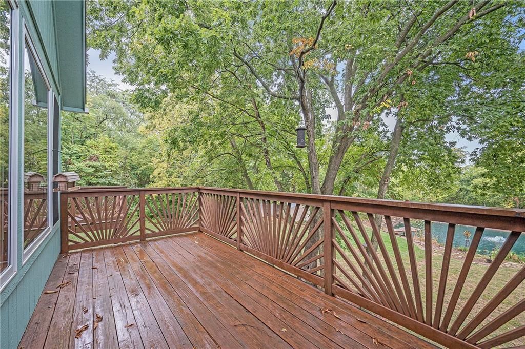8250 Ravenswood Lane — photo 33