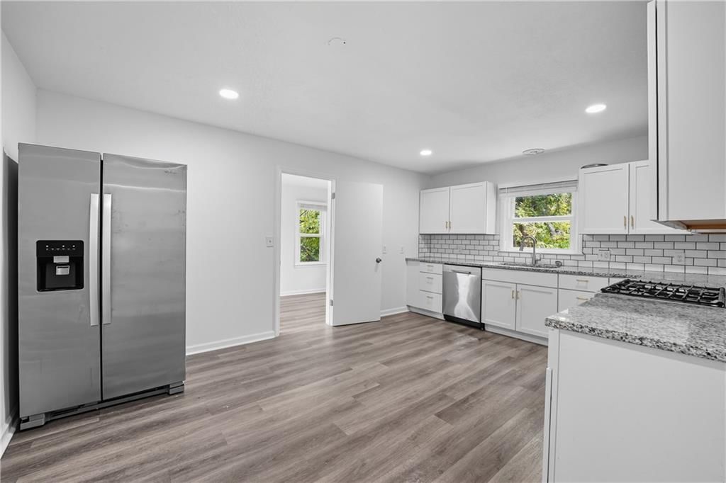 3644 N Woodland Avenue — photo 6