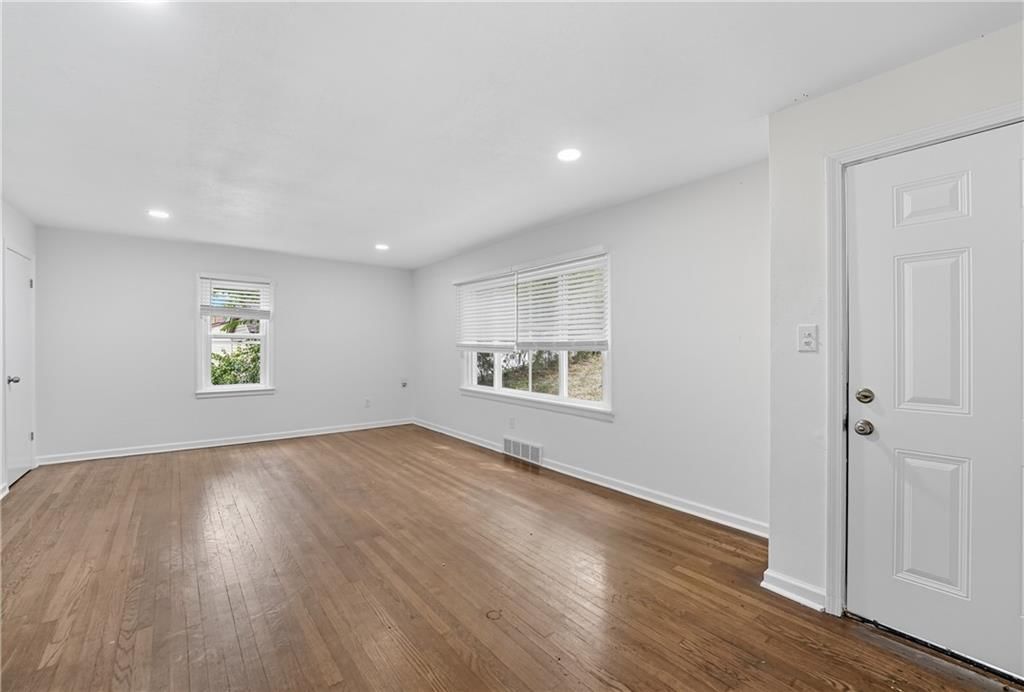 3644 N Woodland Avenue — photo 17