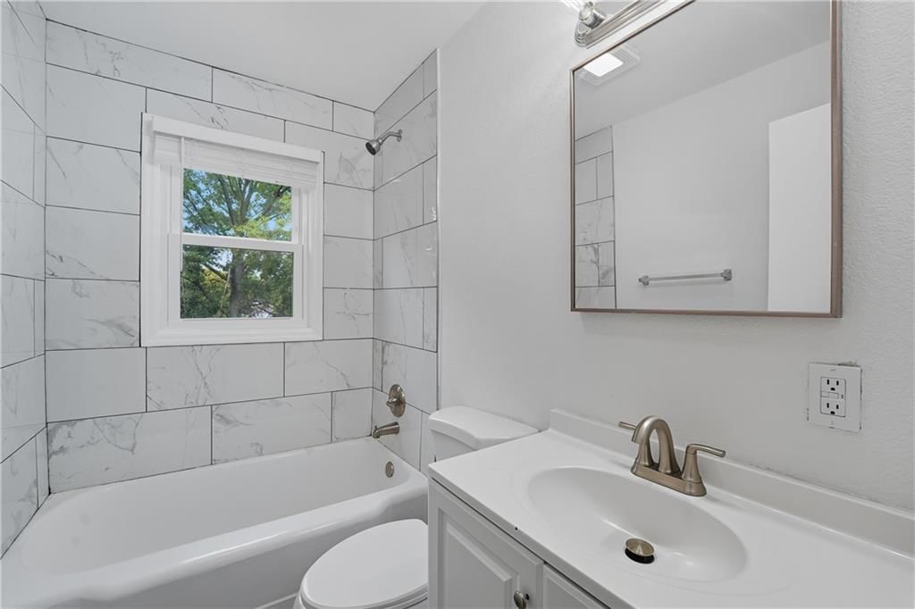 3644 N Woodland Avenue — photo 23