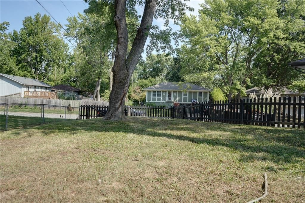 Photo 28 of 28 - 1901 SW Gladstone Drive