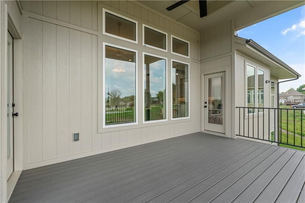 1504 NE Stewart Place — photo 24