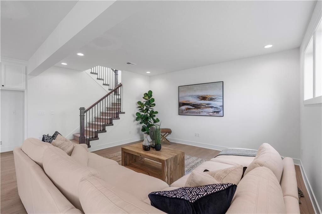 1504 NE Stewart Place — photo 47