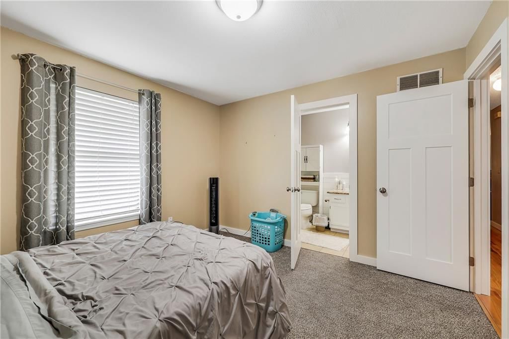 Photo 8 of 24 - 616 Silver Maple Drive