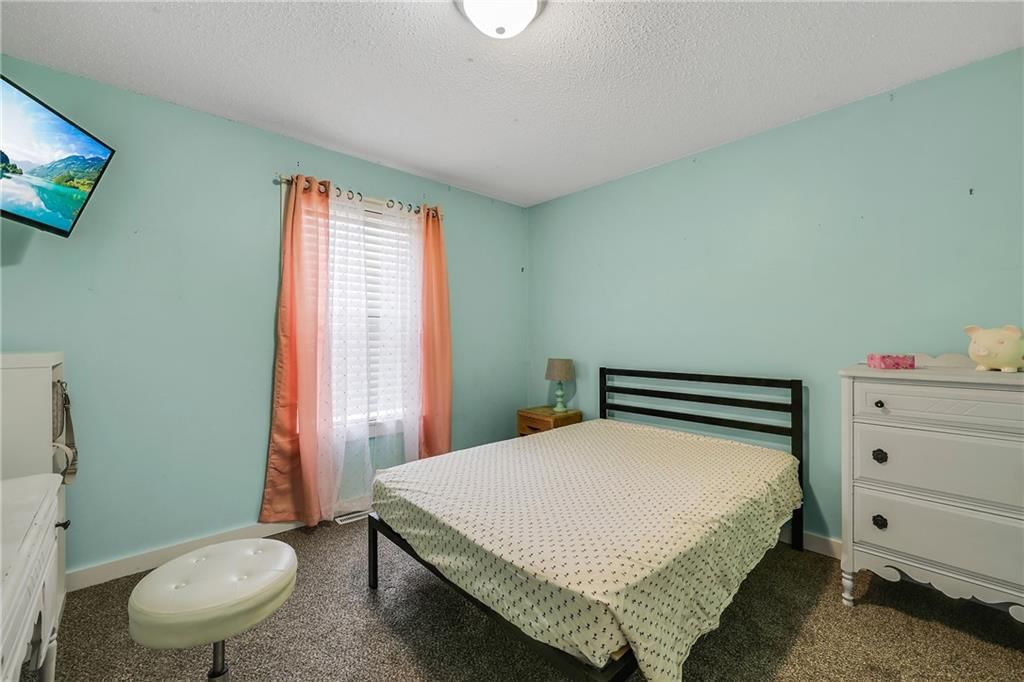Photo 14 of 24 - 616 Silver Maple Drive