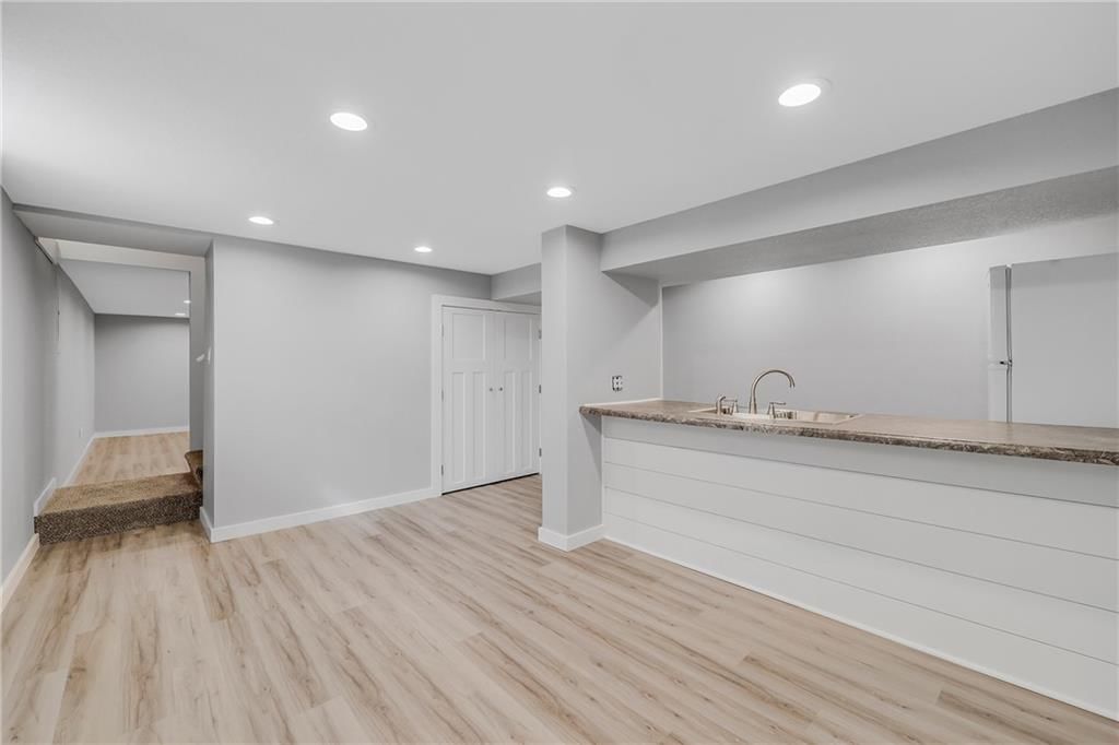 Photo 16 of 24 - 616 Silver Maple Drive