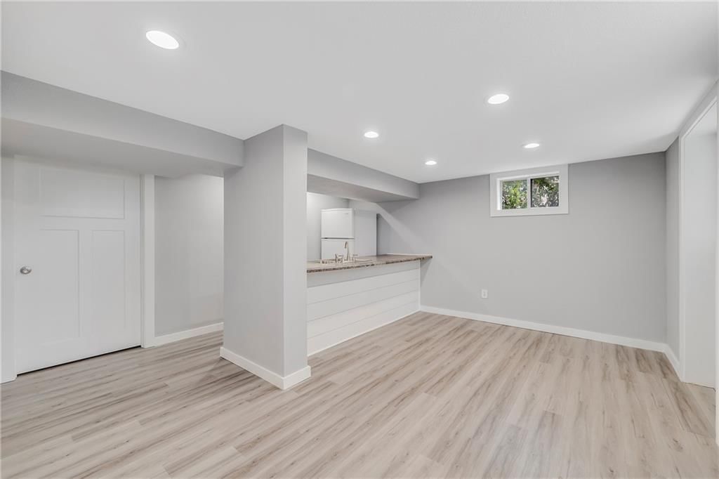 Photo 19 of 24 - 616 Silver Maple Drive