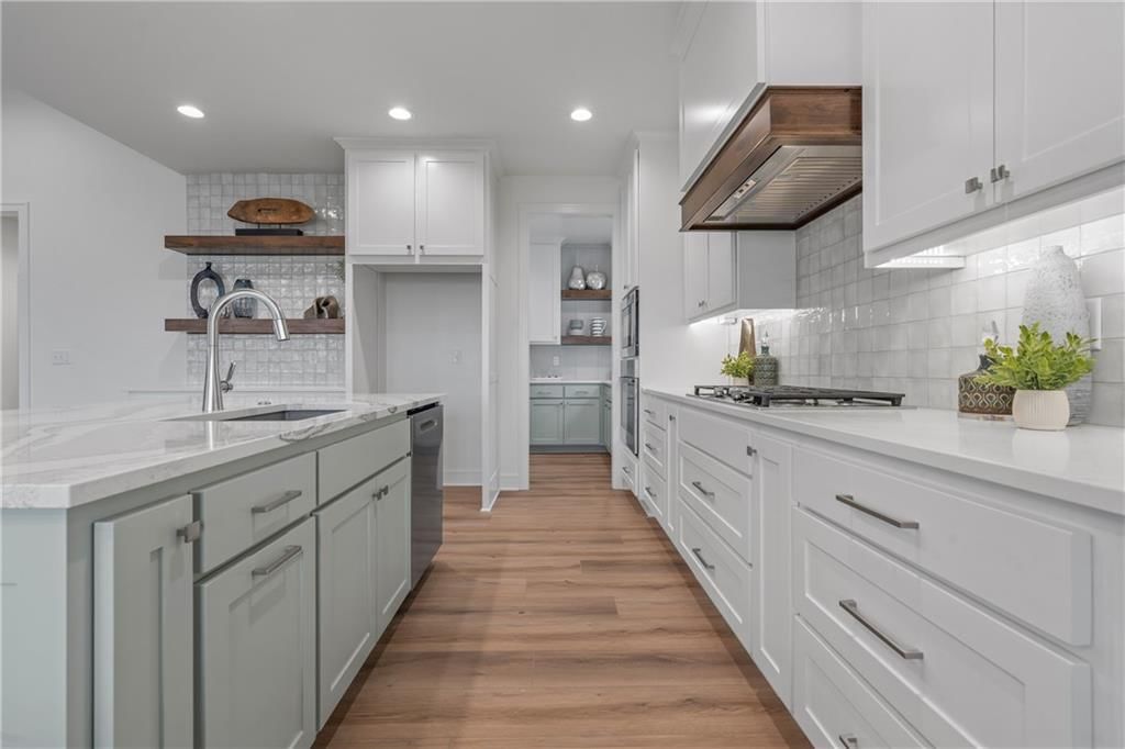 1600 NE Park Springs Terrace — photo 17