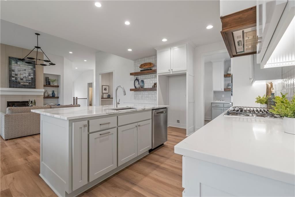 1600 NE Park Springs Terrace — photo 18