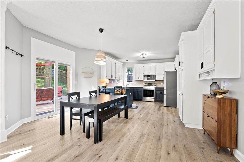 8123 NW 80 Street — photo 15