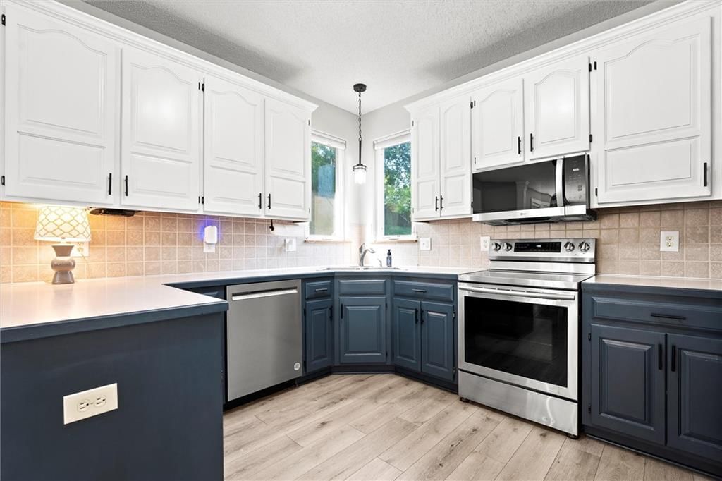8123 NW 80 Street — photo 16