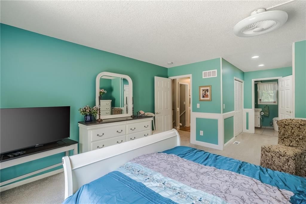 Photo 17 of 28 - 9906 Edelweiss Circle