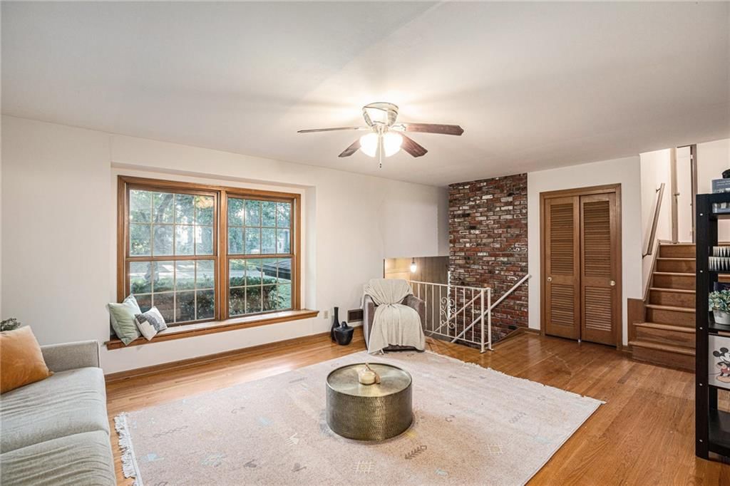 10518 Mersington Avenue — photo 5