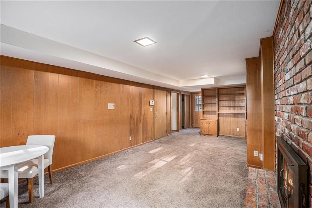 10518 Mersington Avenue — photo 19