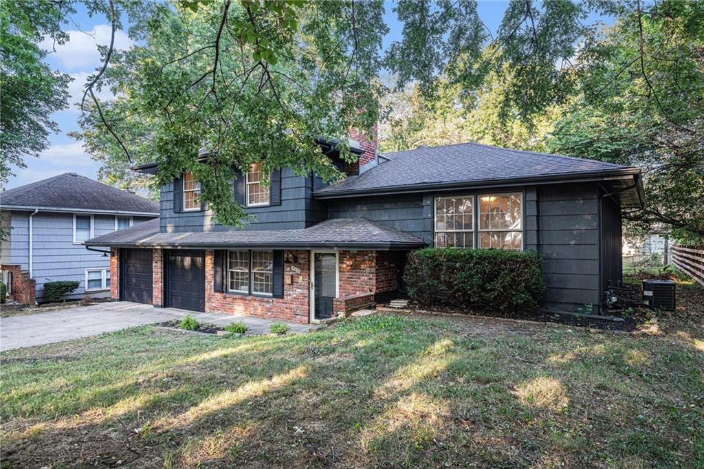 10518 Mersington Avenue — photo 26
