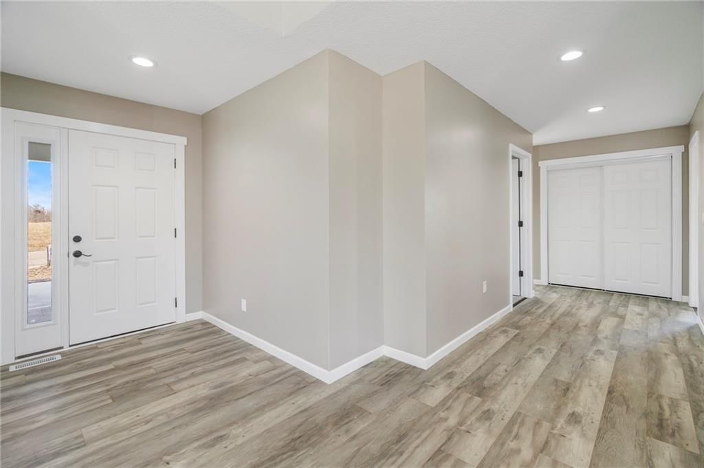 112 Westwood Drive — photo 4