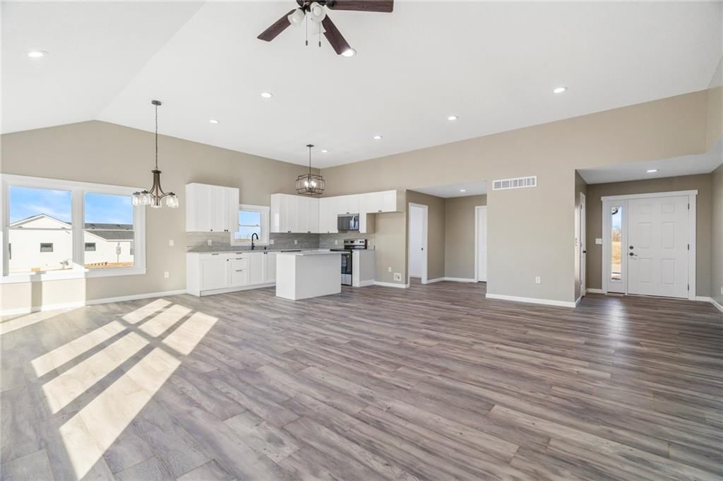 112 Westwood Drive — photo 10