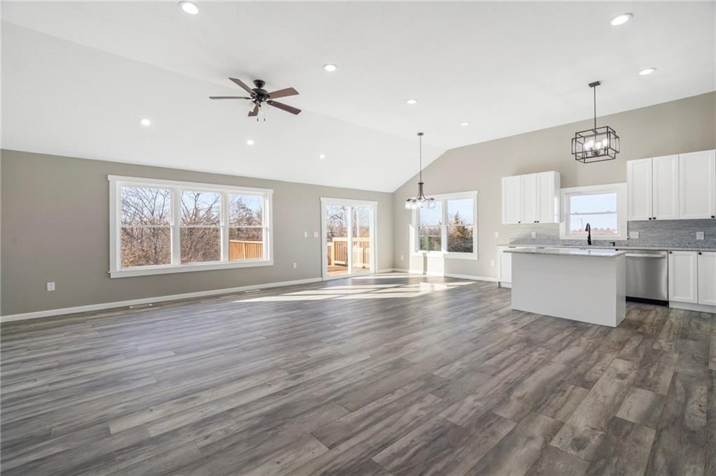 112 Westwood Drive — photo 12
