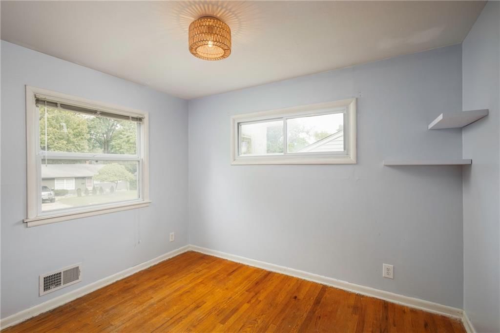 Photo 9 of 20 - 9903 Harrison Street