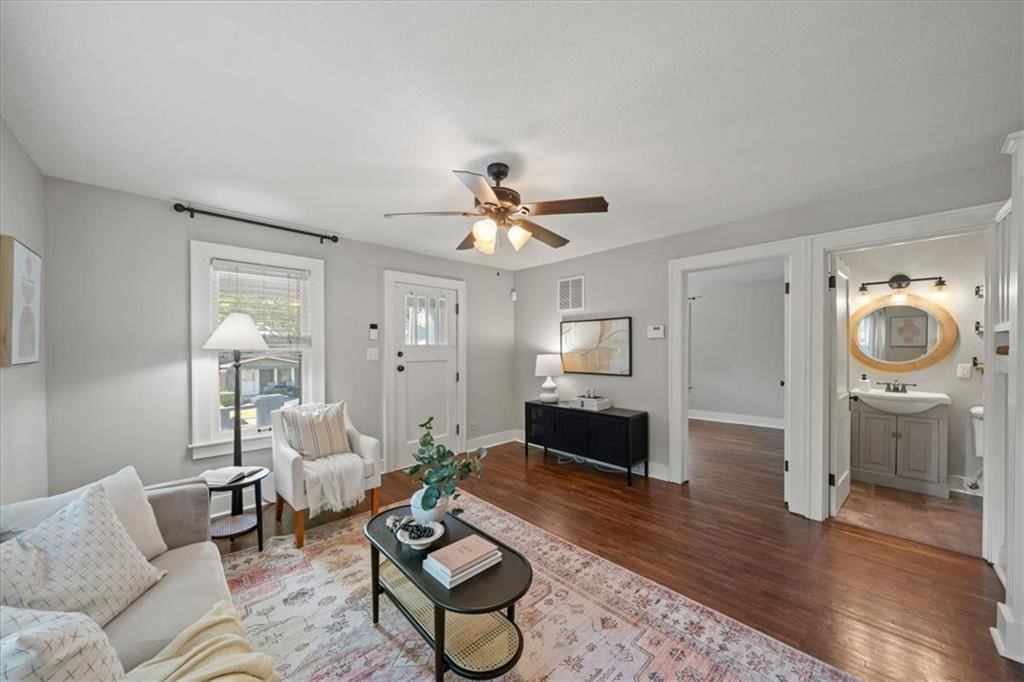 4431 Cambridge Street — photo 2