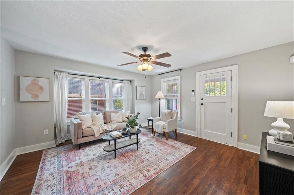 4431 Cambridge Street — photo 4
