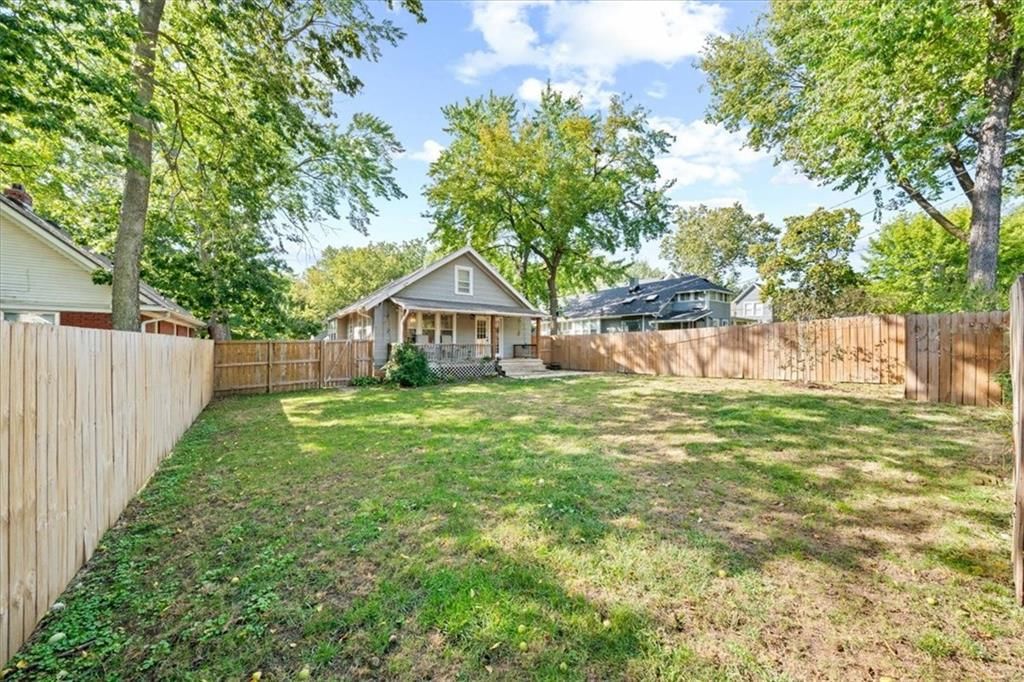 4431 Cambridge Street — photo 24
