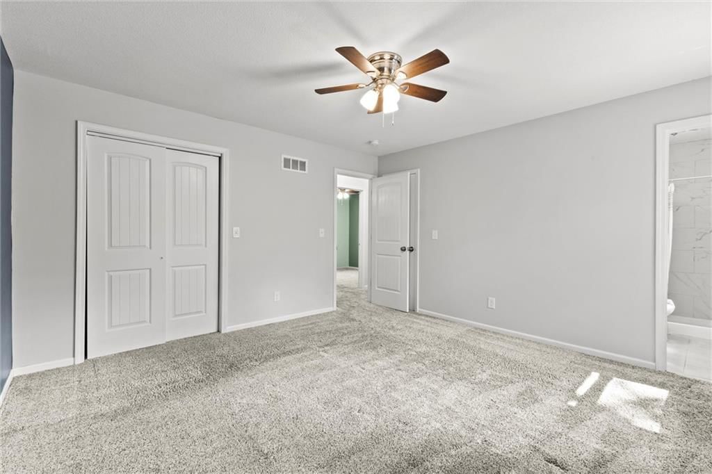 Photo 17 of 36 - 406 NE Keystone Drive