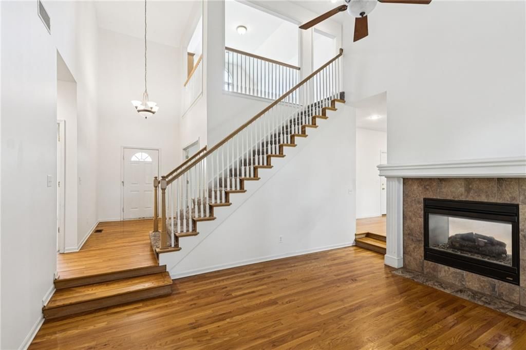 1024 Redwood Lane — photo 2