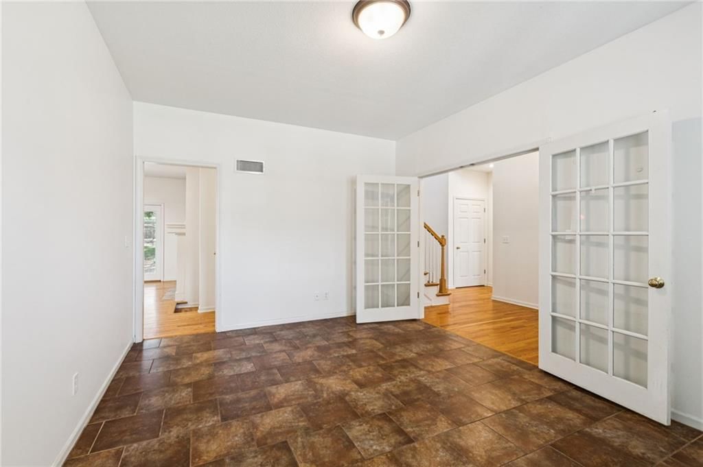 1024 Redwood Lane — photo 5