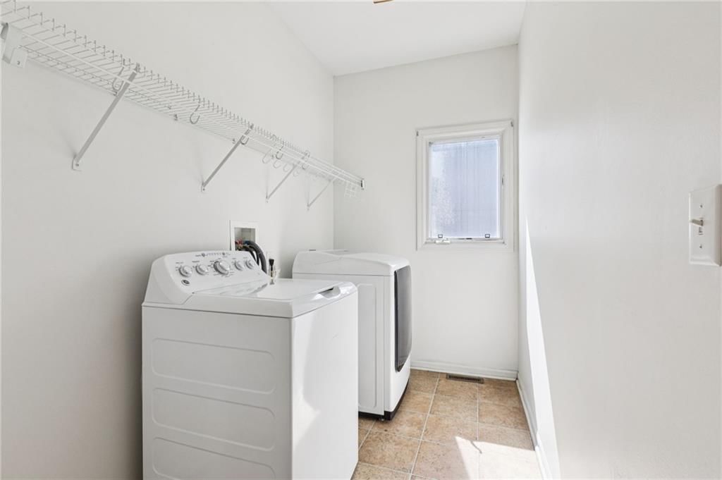 1024 Redwood Lane — photo 11