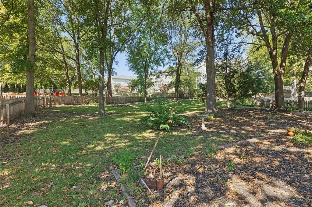 1024 Redwood Lane — photo 30