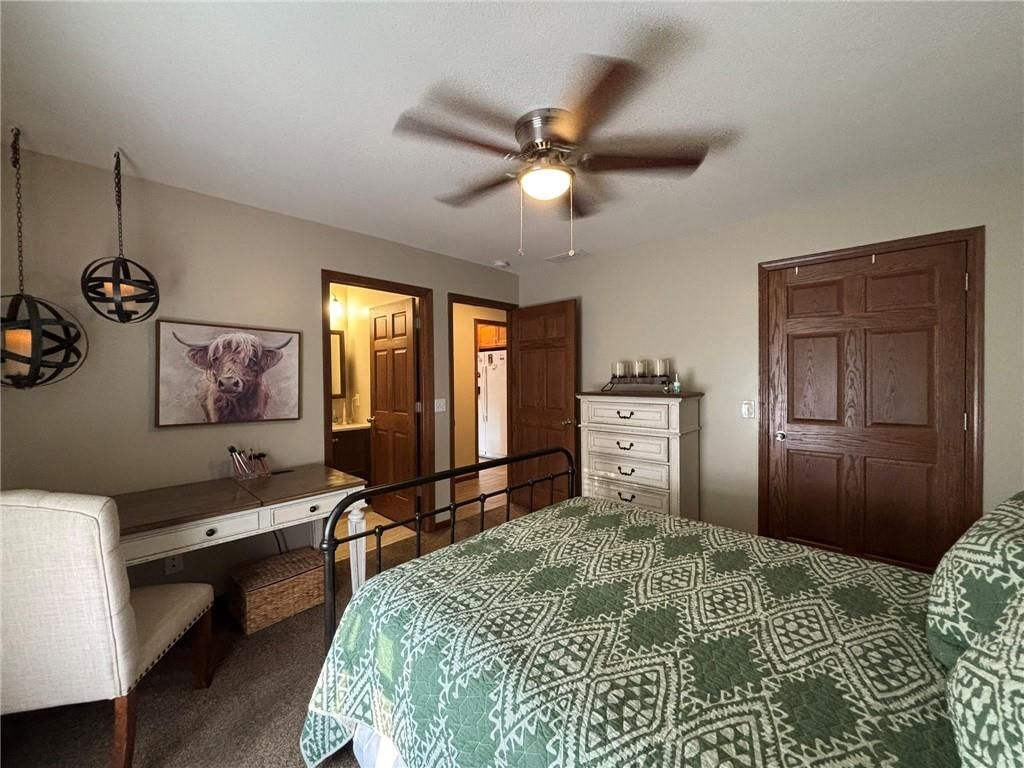 Photo 17 of 33 - 206 N Cypress Unit B Street
